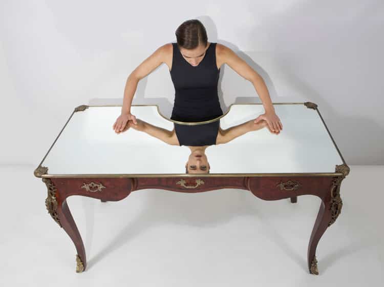narcissus-desk-sebastian-errazuriz